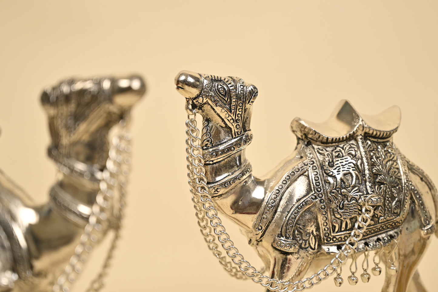 Decorative Camel Showpiece – Handcrafted German Silver Home Décor Sculpture