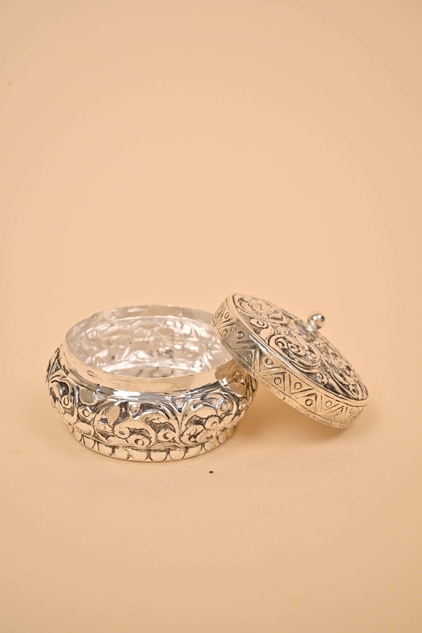German Silver Round Box – Elegant Storage & Festive Gifting