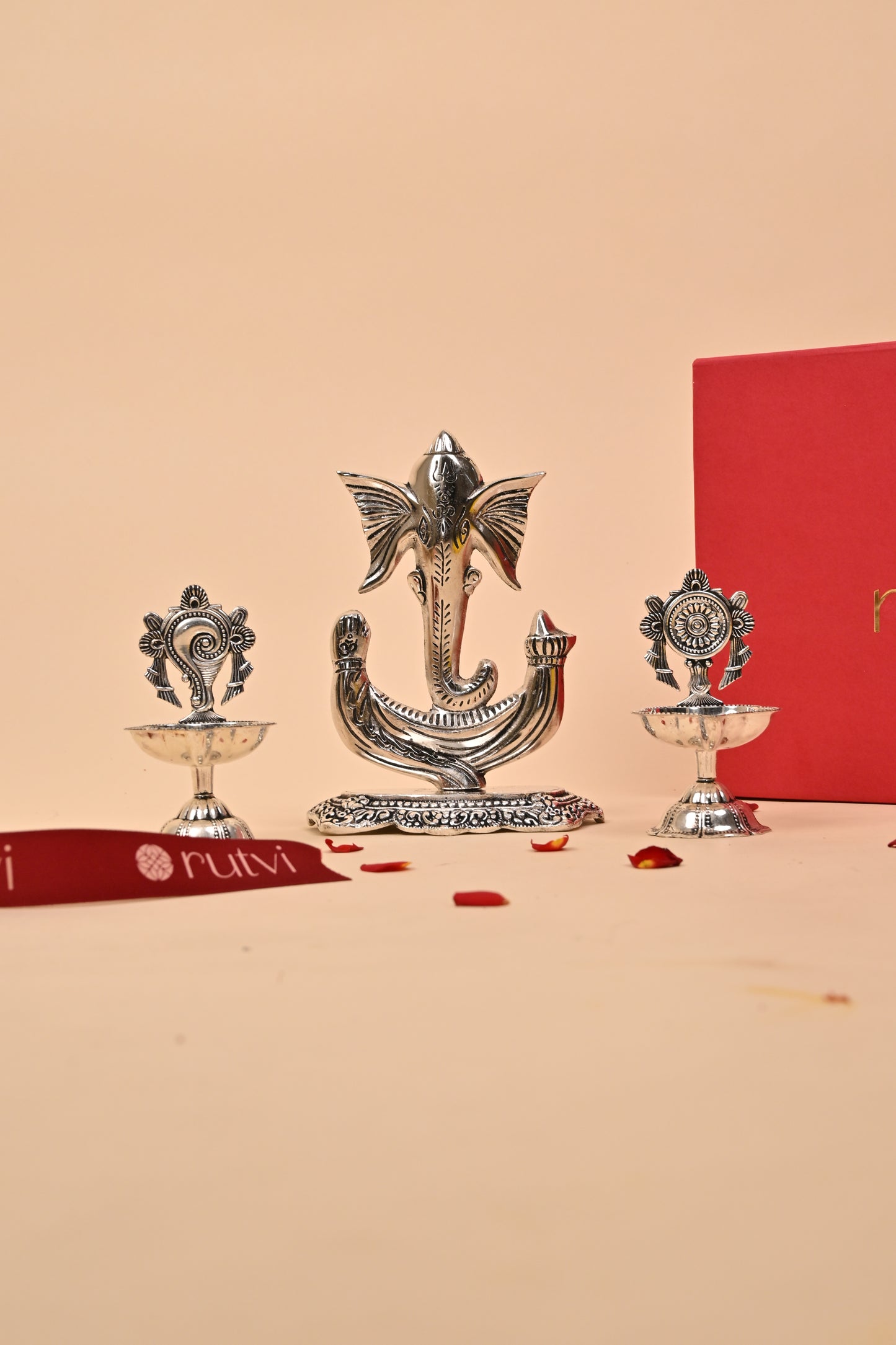 German Silver Ganesha Idol with Pair of Diya – Auspicious Pooja & Festive Gift Set
