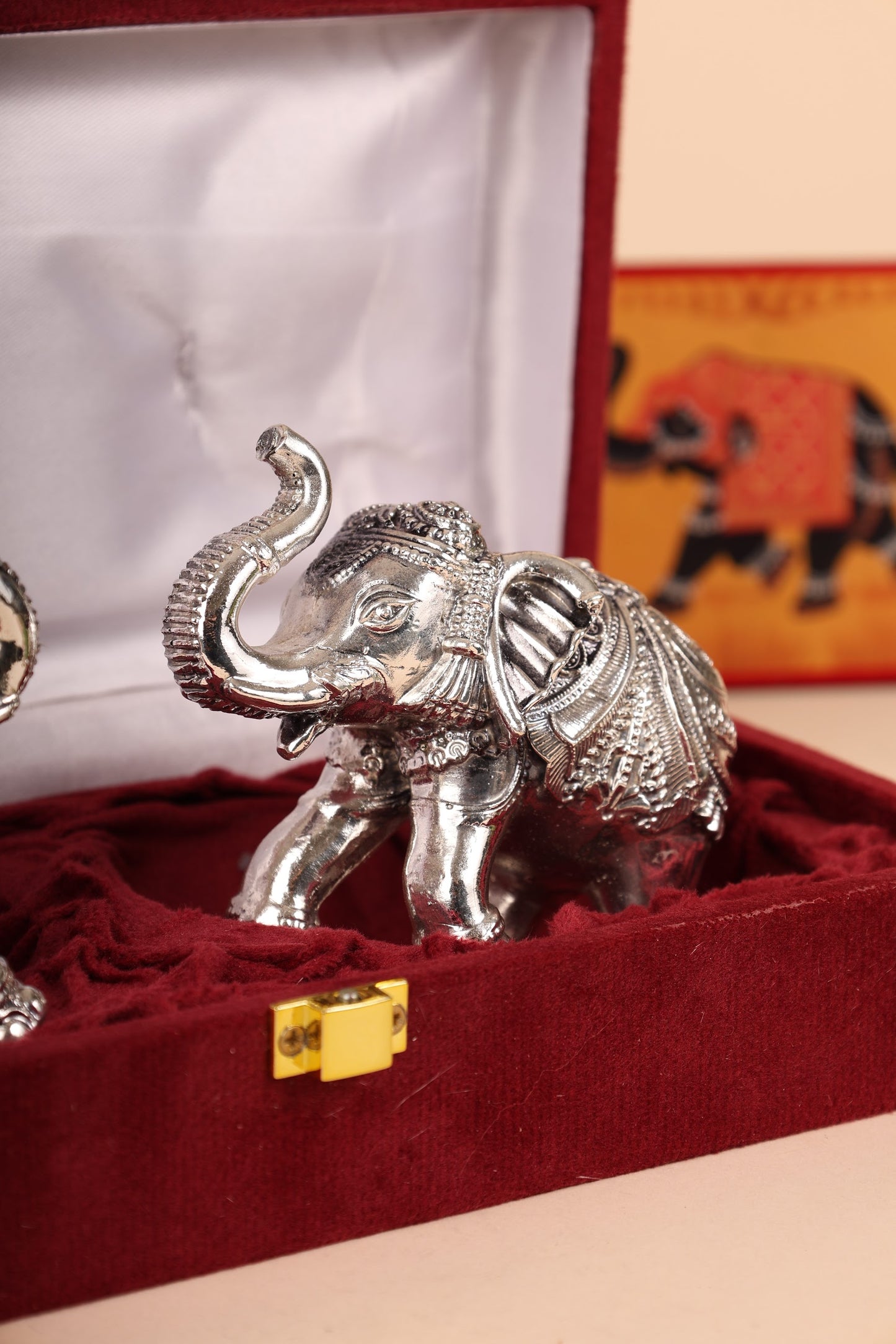 Pure Silver Elephant Idol – Traditional Gift for Weddings & Home Decor
