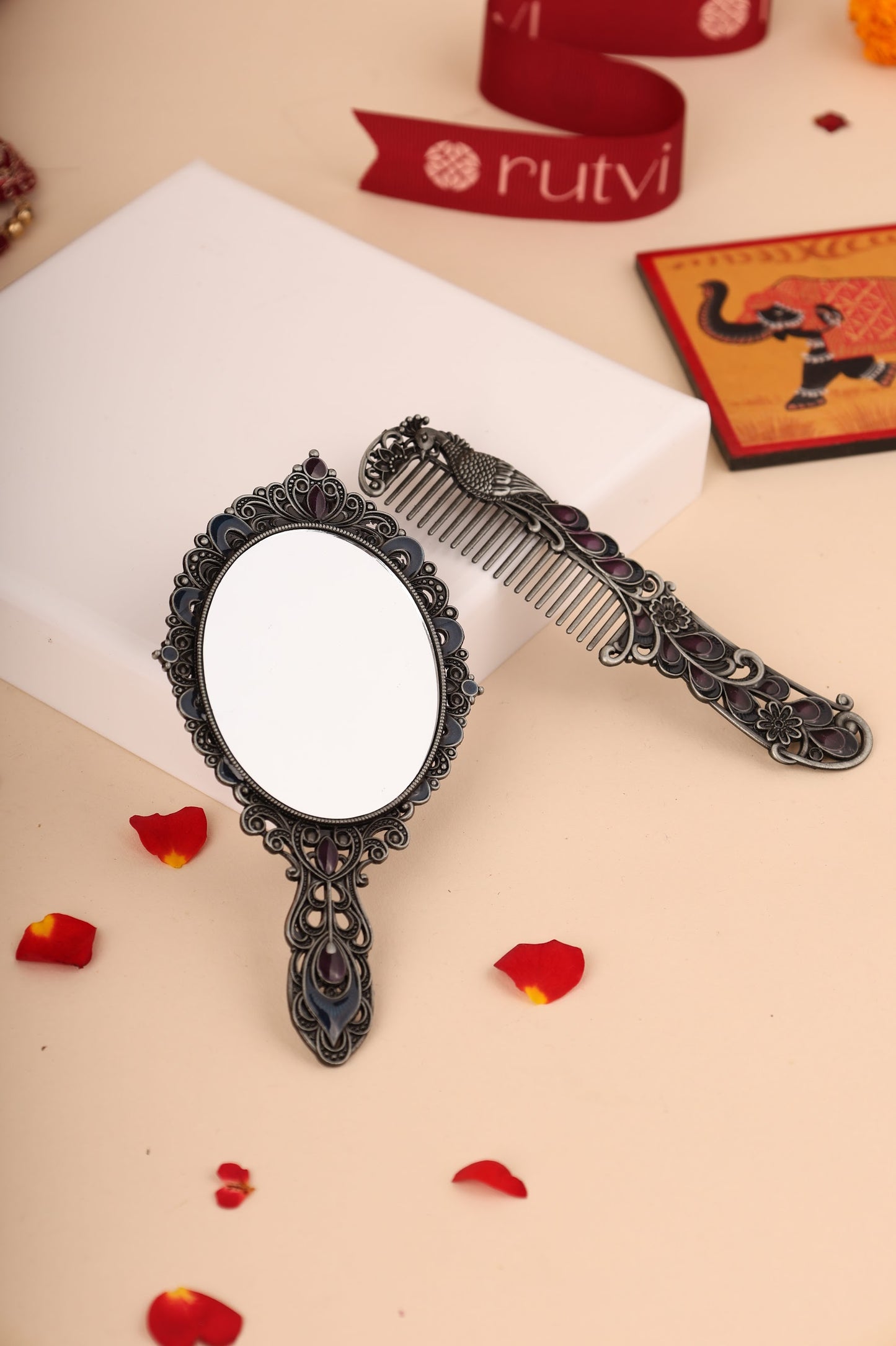 German Silver Mirror and Comb Gifting Set – Elegant Traditional Gift for Women