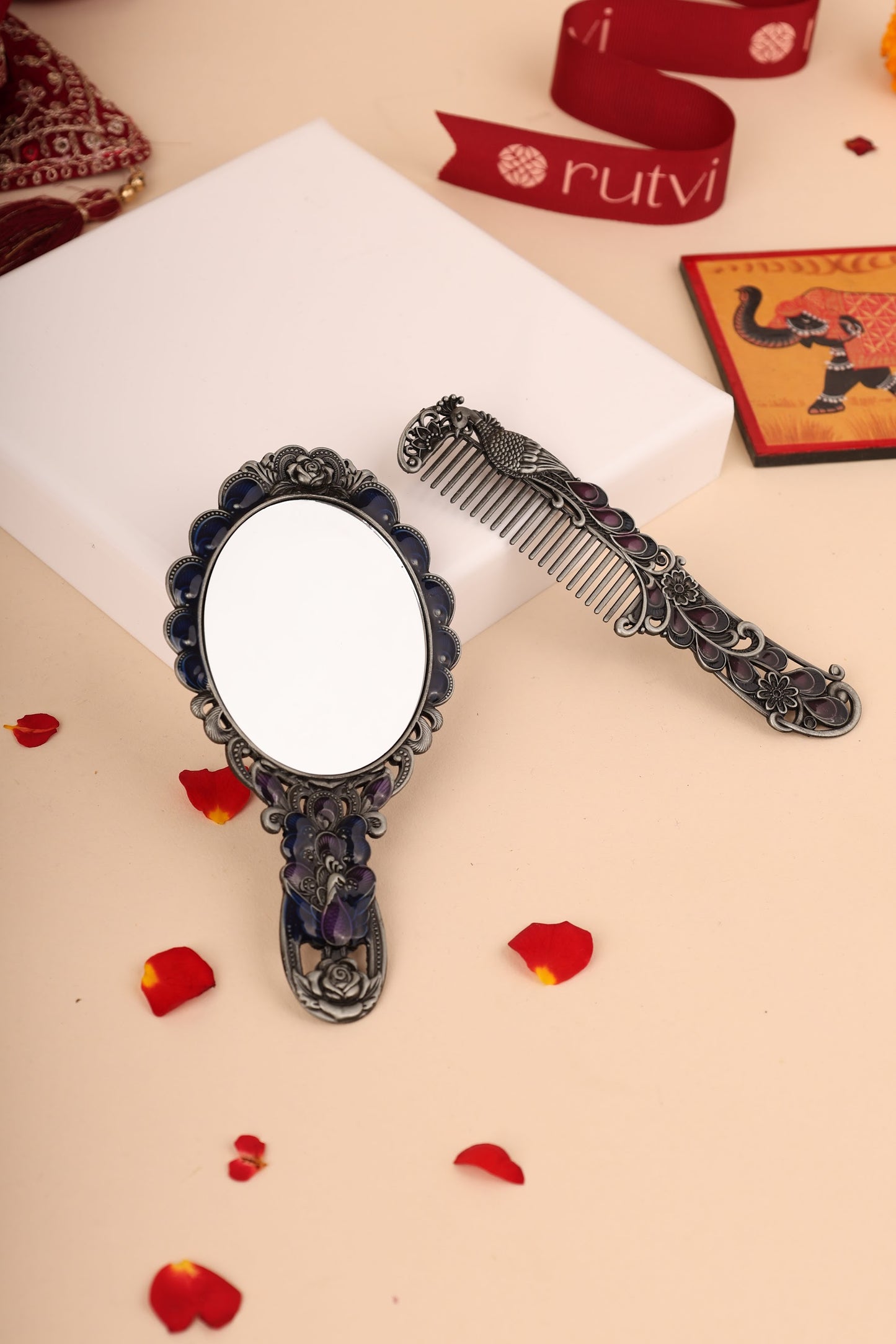 German Silver Mirror and Comb Gifting Set – Elegant Traditional Gift for Women