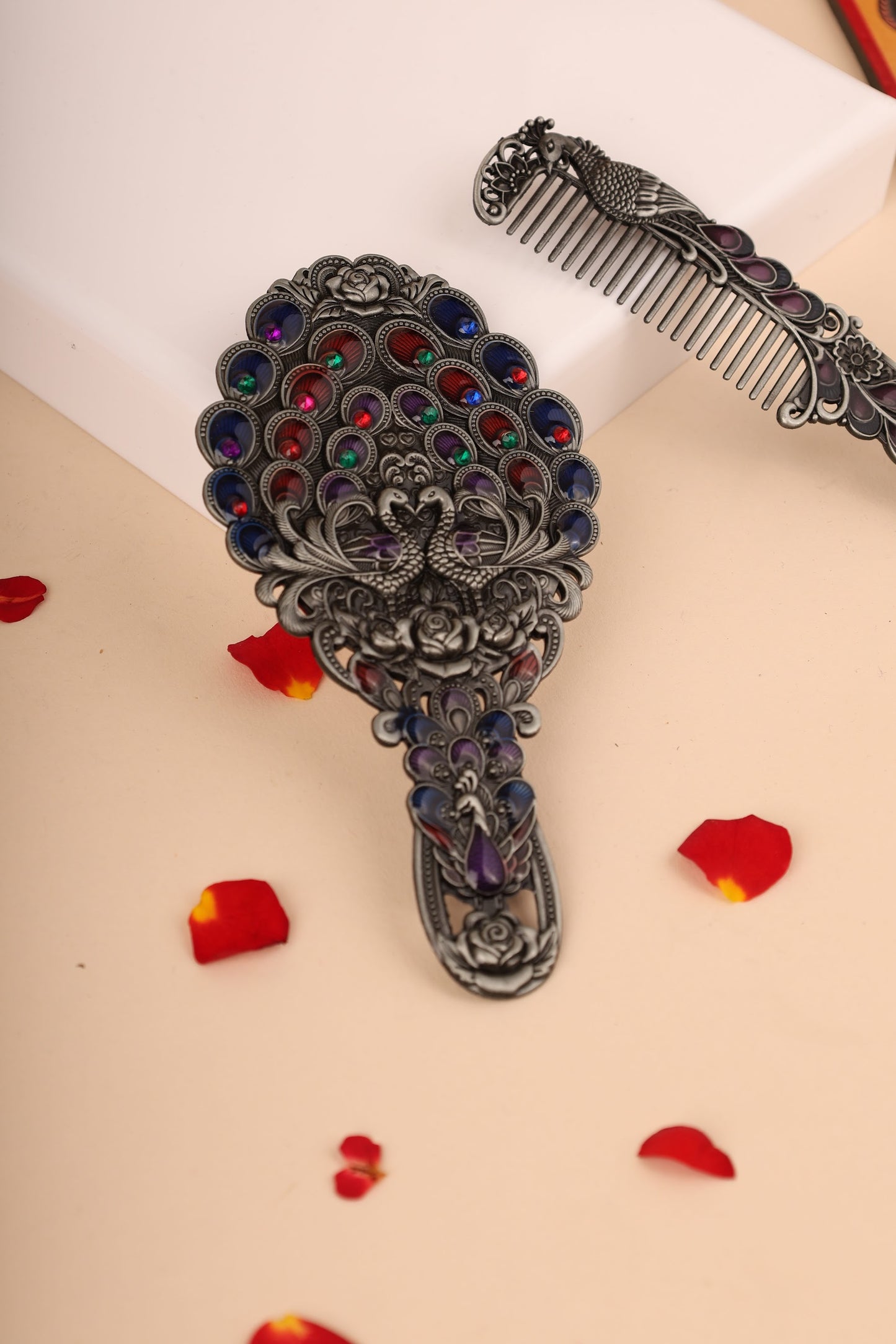 German Silver Mirror and Comb Gifting Set – Elegant Traditional Gift for Women