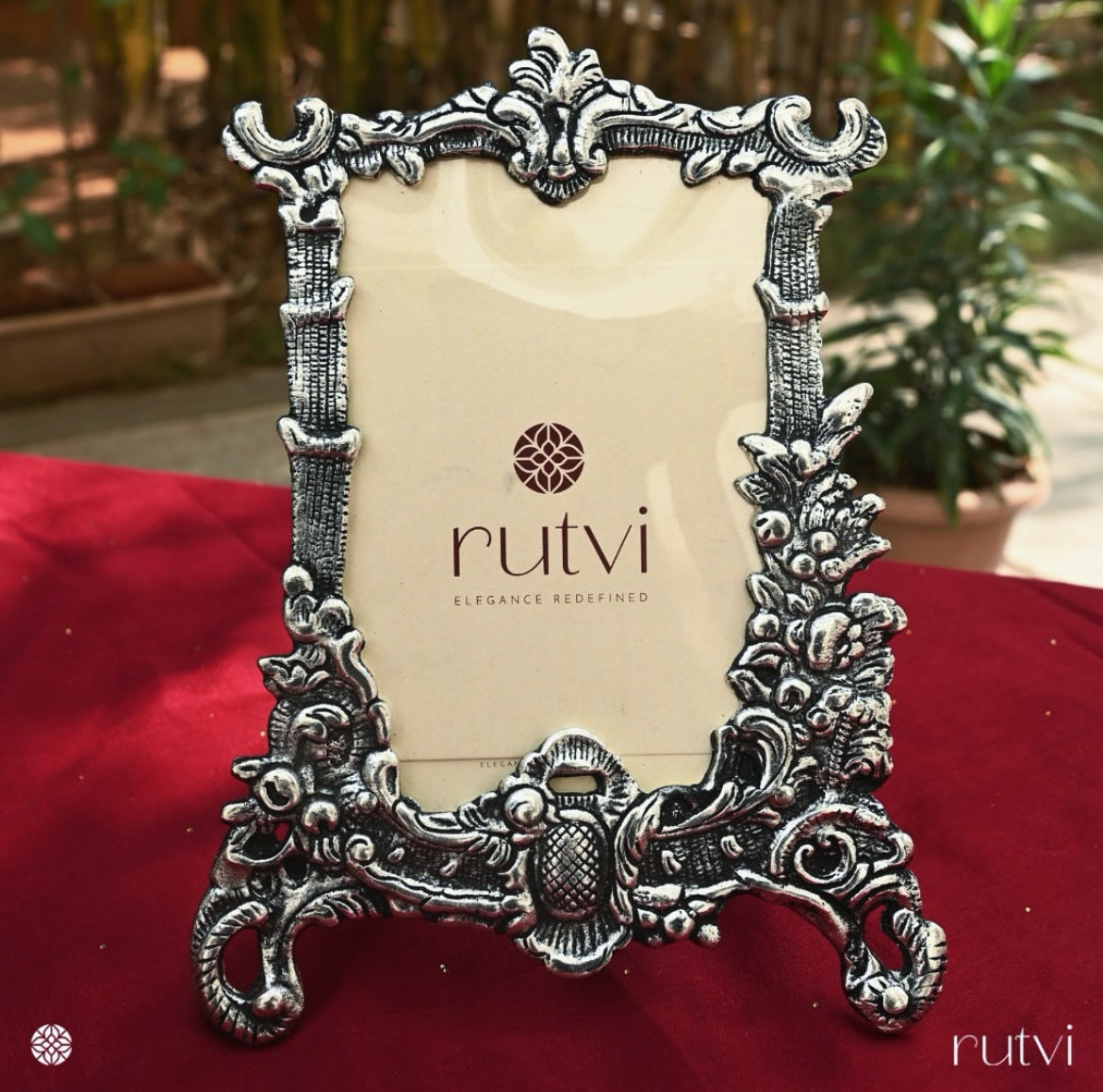 Exquisite German Silver Vintage Photo Frame β Elevate Your Space with Timeless Elegance!
