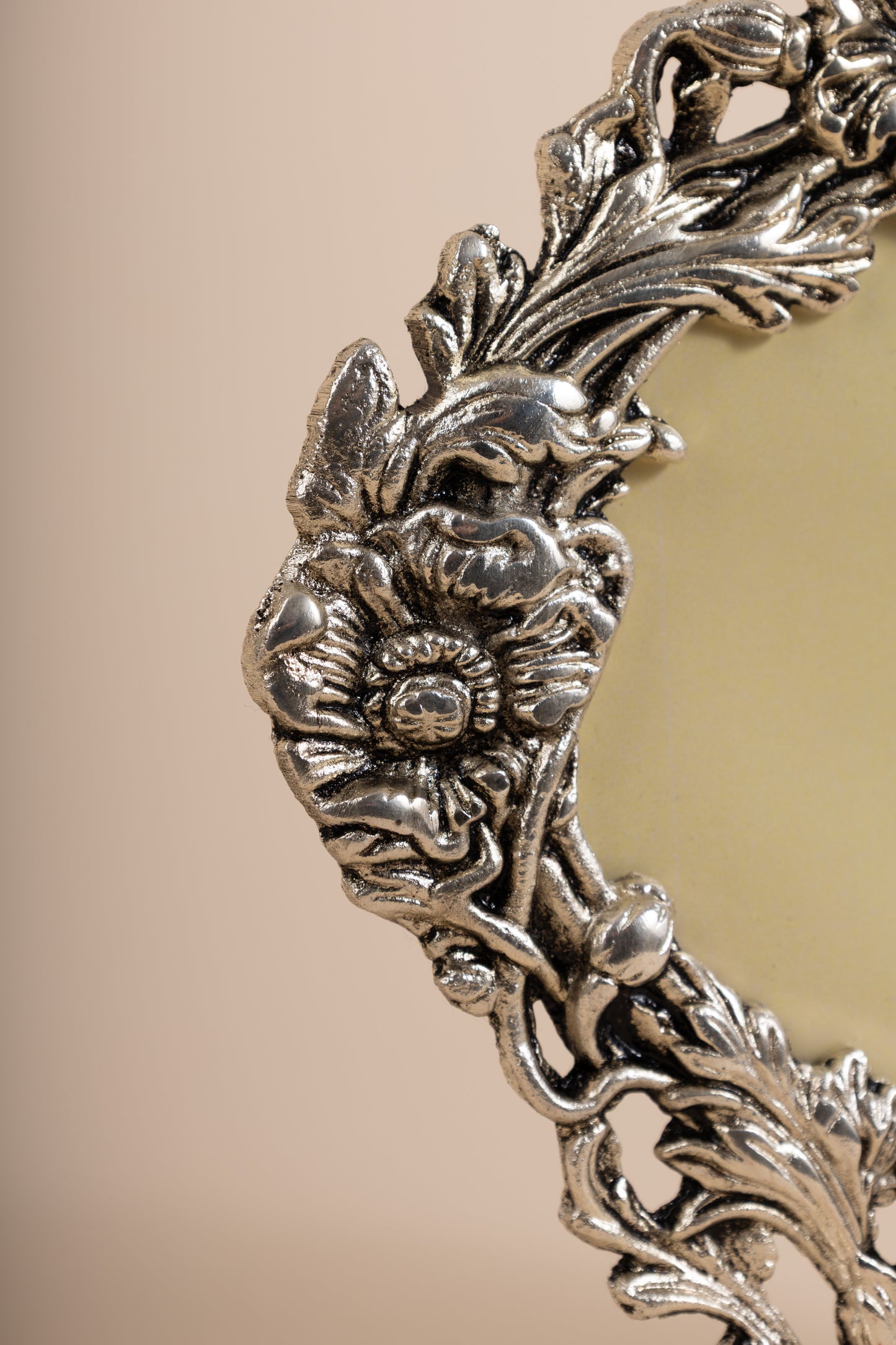 Handcrafted German Silver Flower Photo Frame – Elegant Floral Design for Home & Gifting