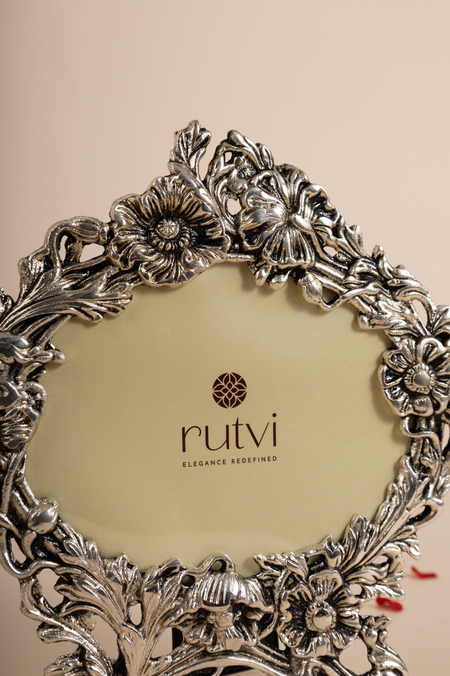 Handcrafted German Silver Flower Photo Frame – Elegant Floral Design for Home & Gifting