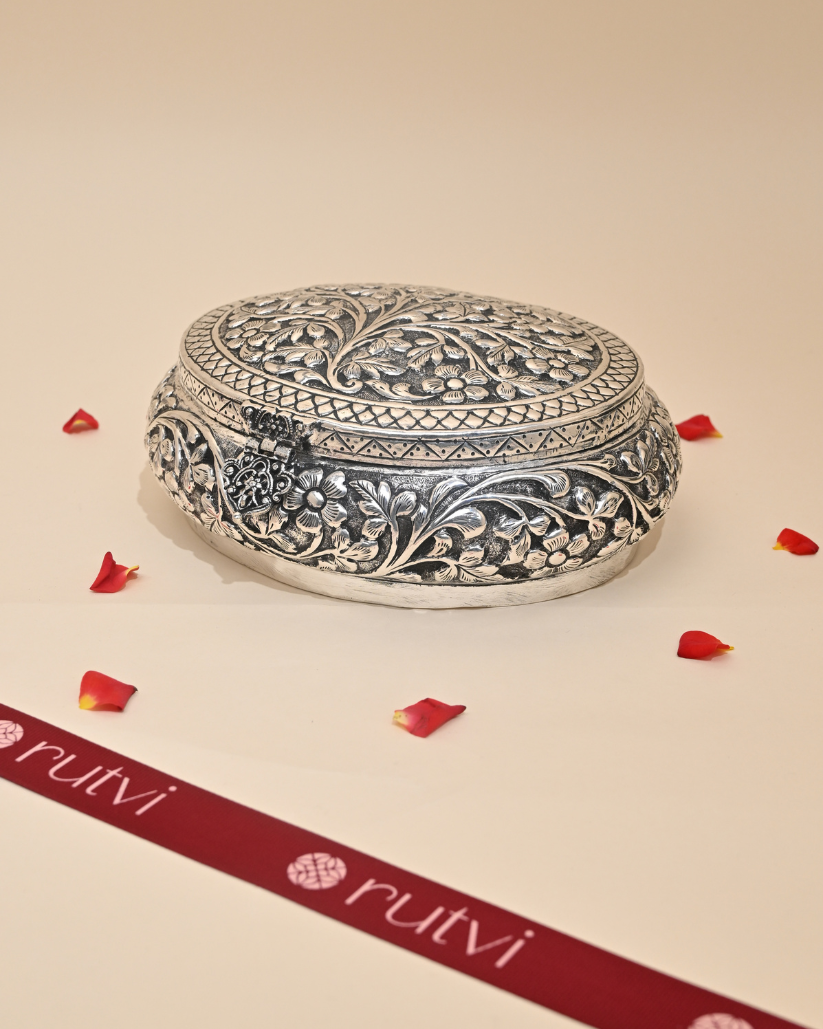 German Silver Oval Storage Box – Elegant Keepsake & Gift Box