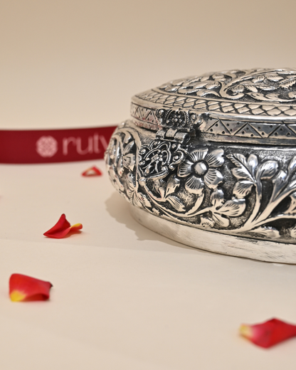 German Silver Oval Storage Box – Elegant Keepsake & Gift Box