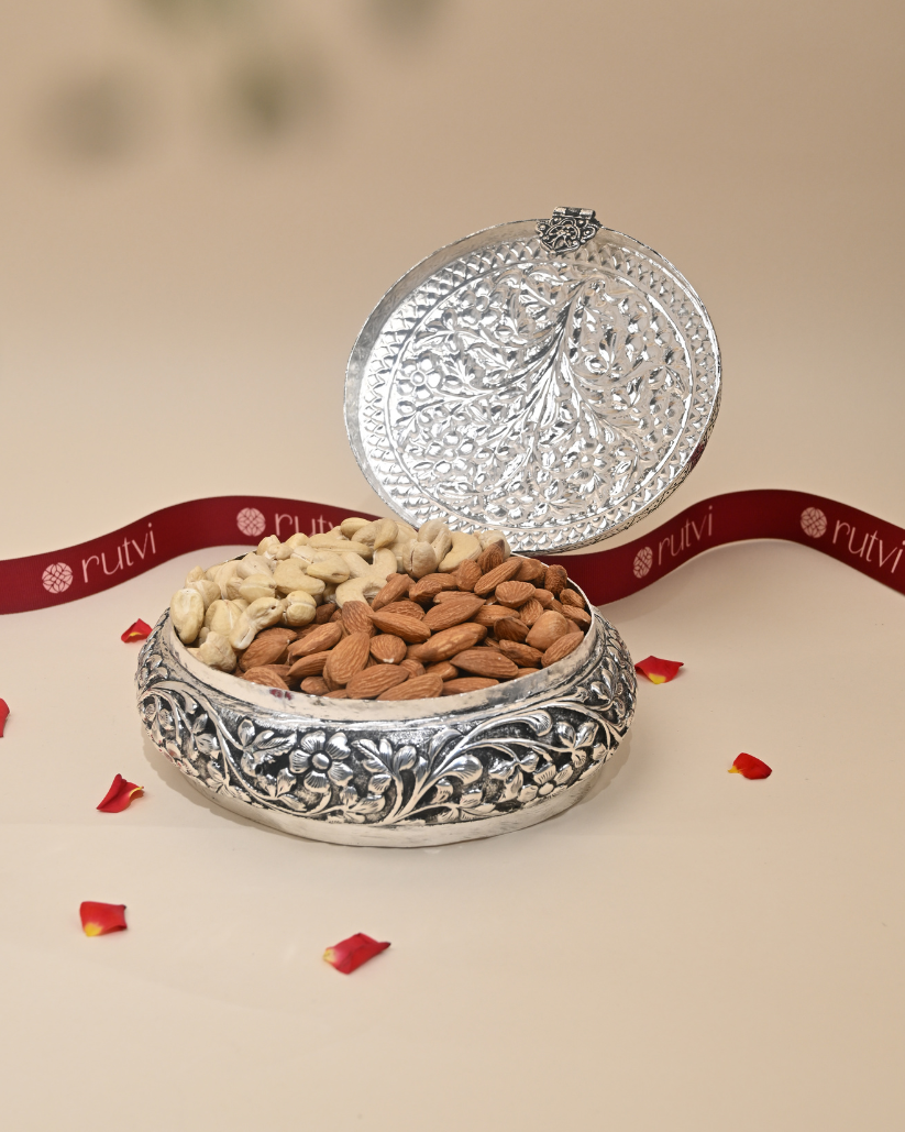 German Silver Oval Storage Box – Elegant Keepsake & Gift Box