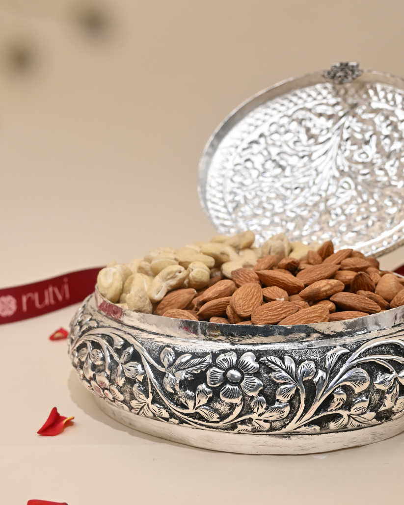 German Silver Oval Storage Box – Elegant Keepsake & Gift Box