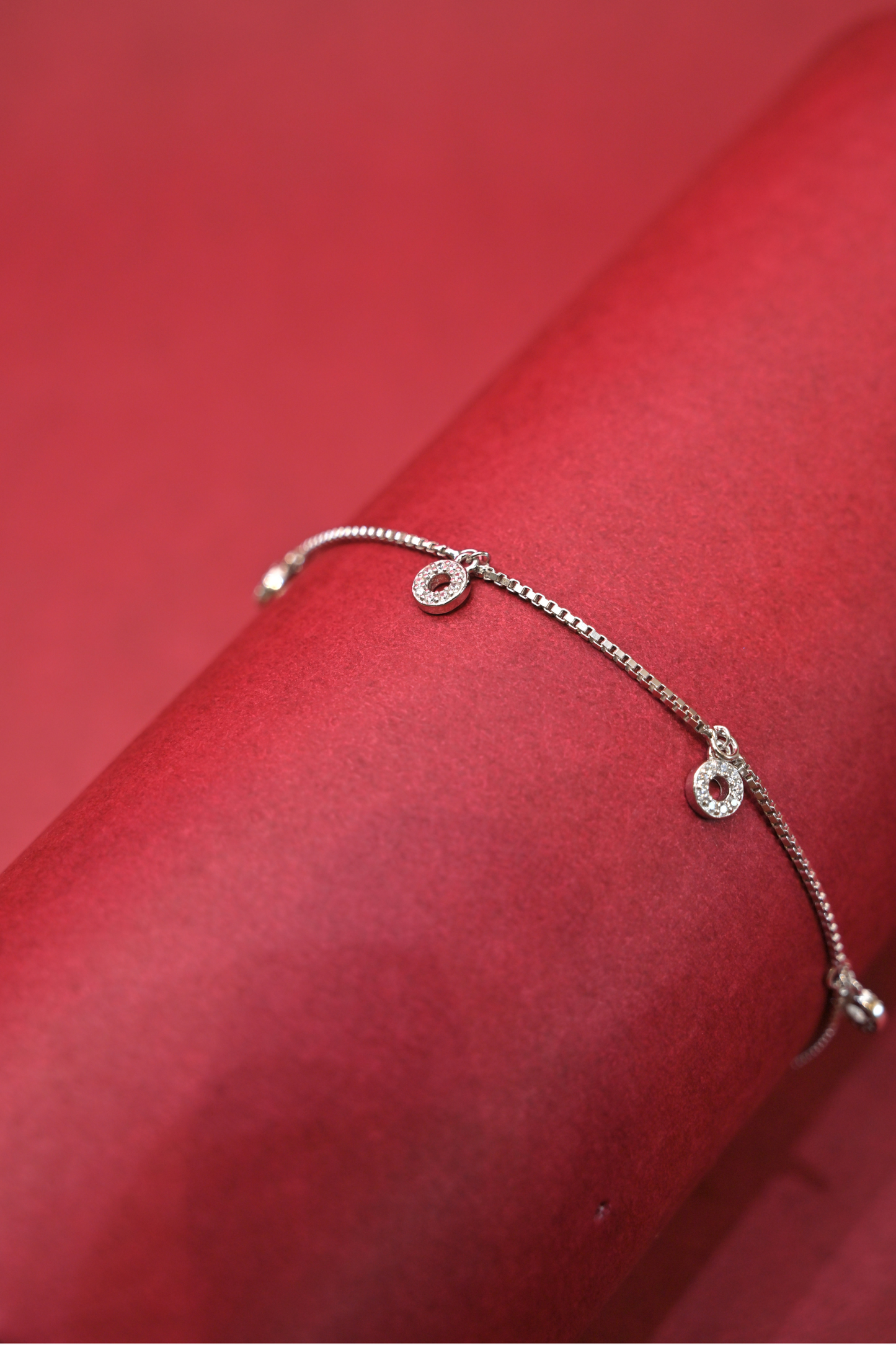 silver dangle circle bracelet