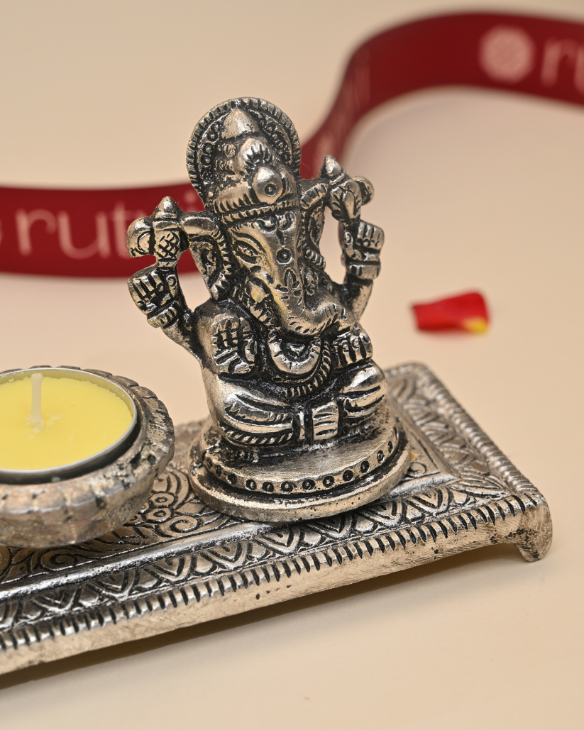 Ganesh Lakshmi Idol with Lamp – A Symbol of Prosperity & Blessings