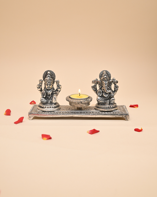 Ganesh Lakshmi Idol with Lamp – A Symbol of Prosperity & Blessings