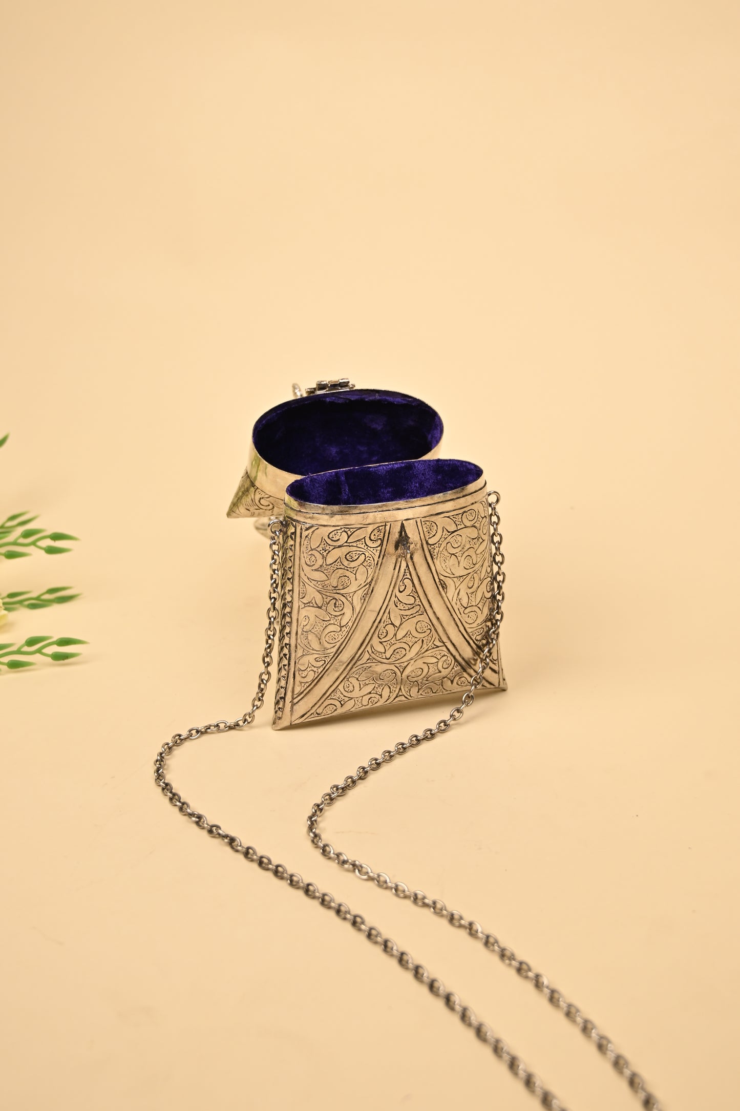 German Silver Women’s Purse – Handcrafted Ethnic Clutch for Festive & Wedding Occasions