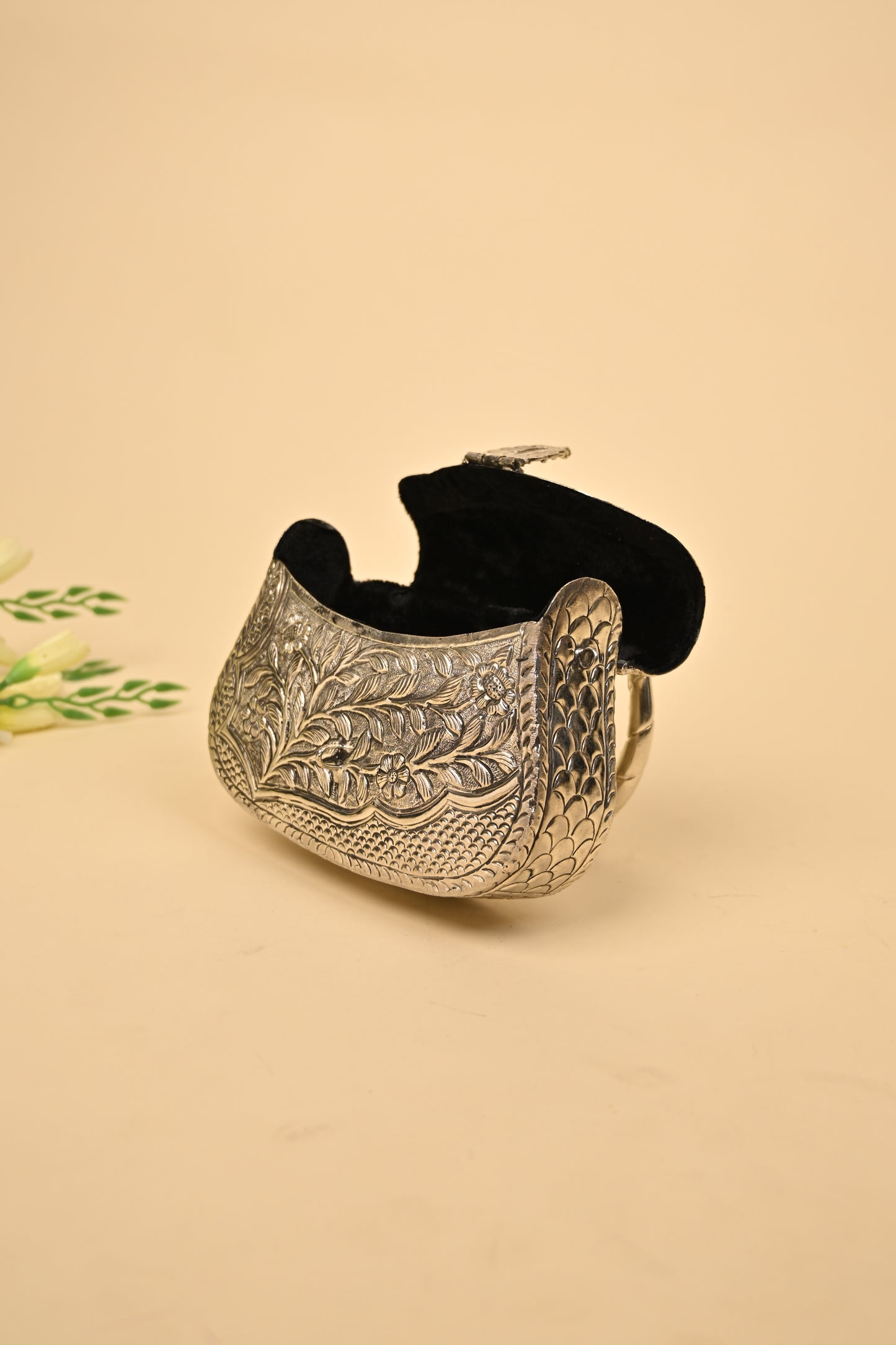 German Silver Women’s Purse – Handcrafted Designer Clutch for Festive & Ethnic Occasions