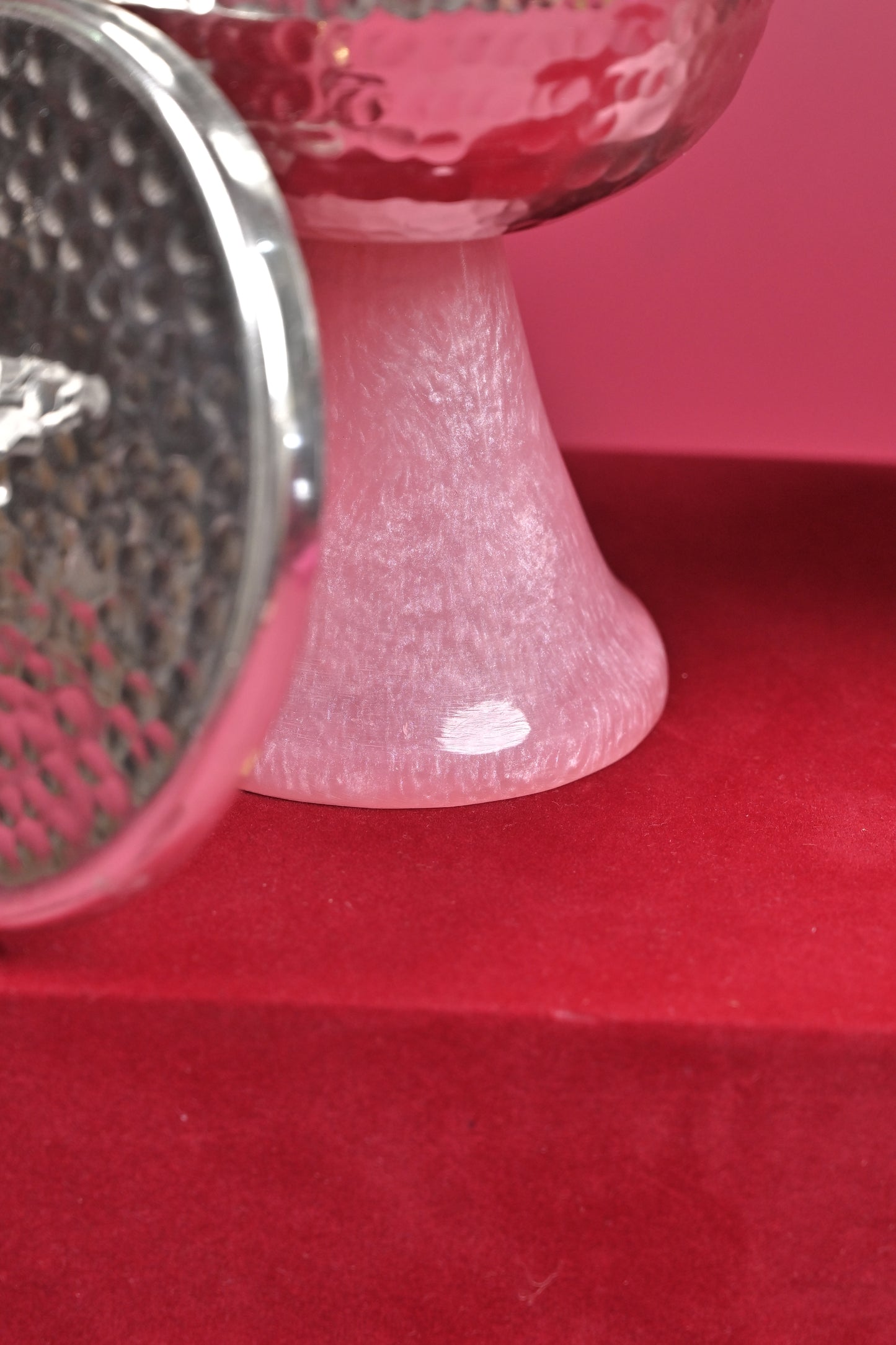 silver hammered bowl set with pink stone stand (set of 2)