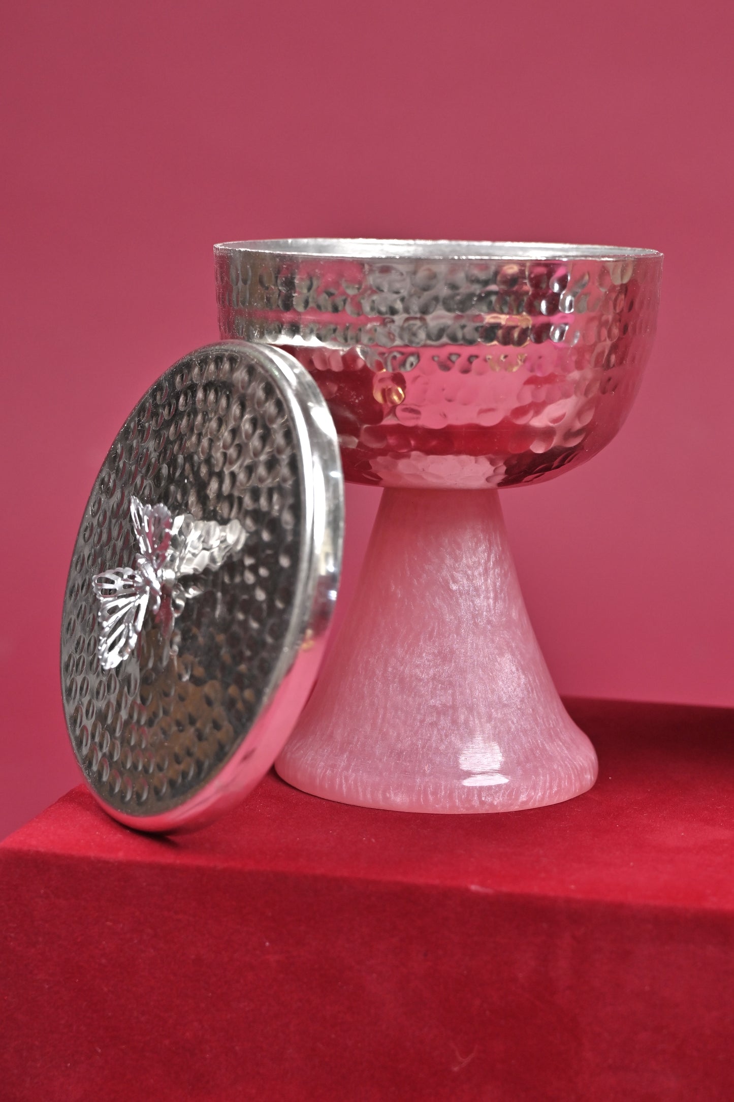 silver hammered bowl set with pink stone stand (set of 2)