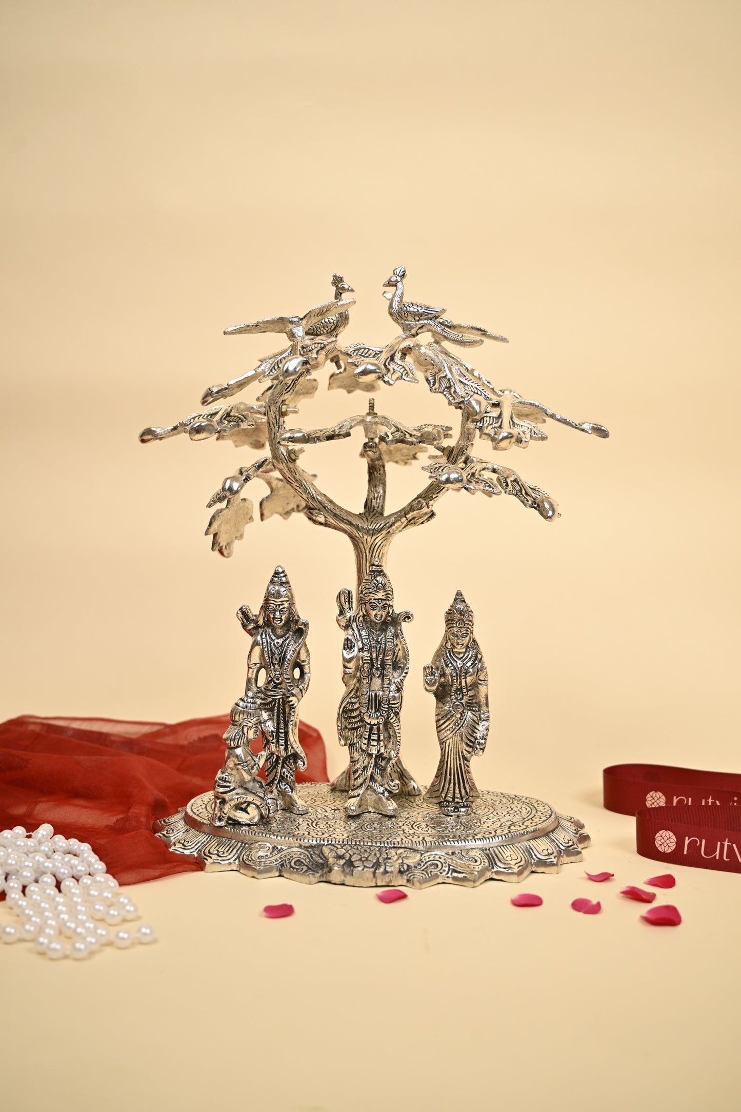 Ram Darbar Under Tree Idol – German Silver Divine Sculpture for Home Temple & Auspicious Gifting