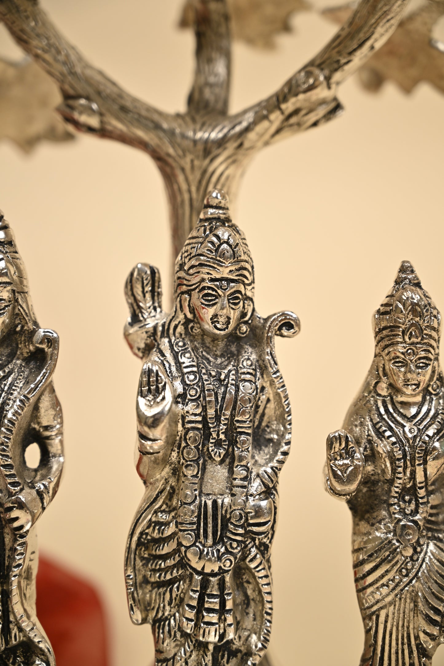 Ram Darbar Under Tree Idol – German Silver Divine Sculpture for Home Temple & Auspicious Gifting