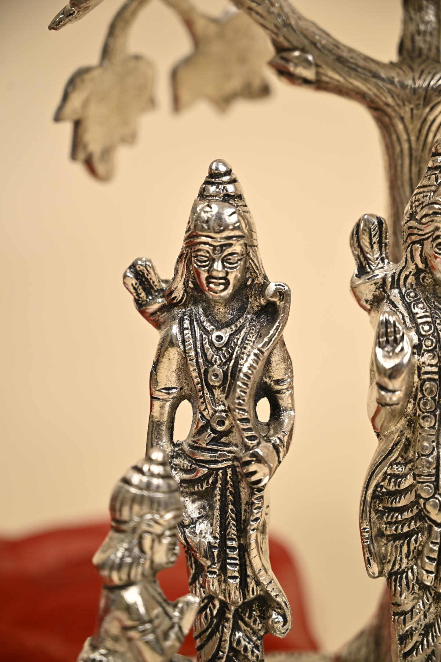 Ram Darbar Under Tree Idol – German Silver Divine Sculpture for Home Temple & Auspicious Gifting