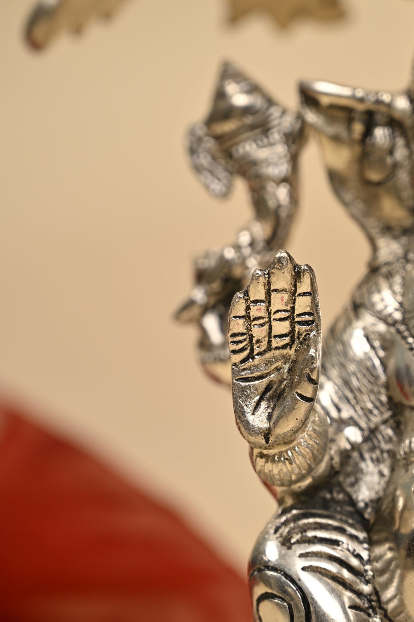 Ganesh Under Tree Idol – German Silver Vighnaharta Sculpture for Home Temple & Auspicious Gifting