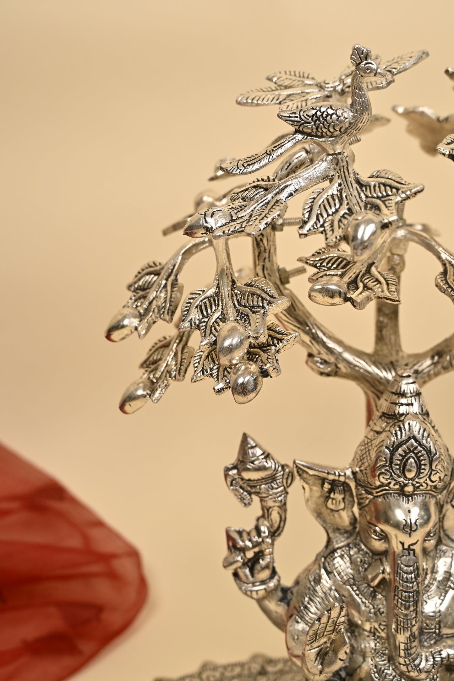 Ganesh Under Tree Idol – German Silver Vighnaharta Sculpture for Home Temple & Auspicious Gifting