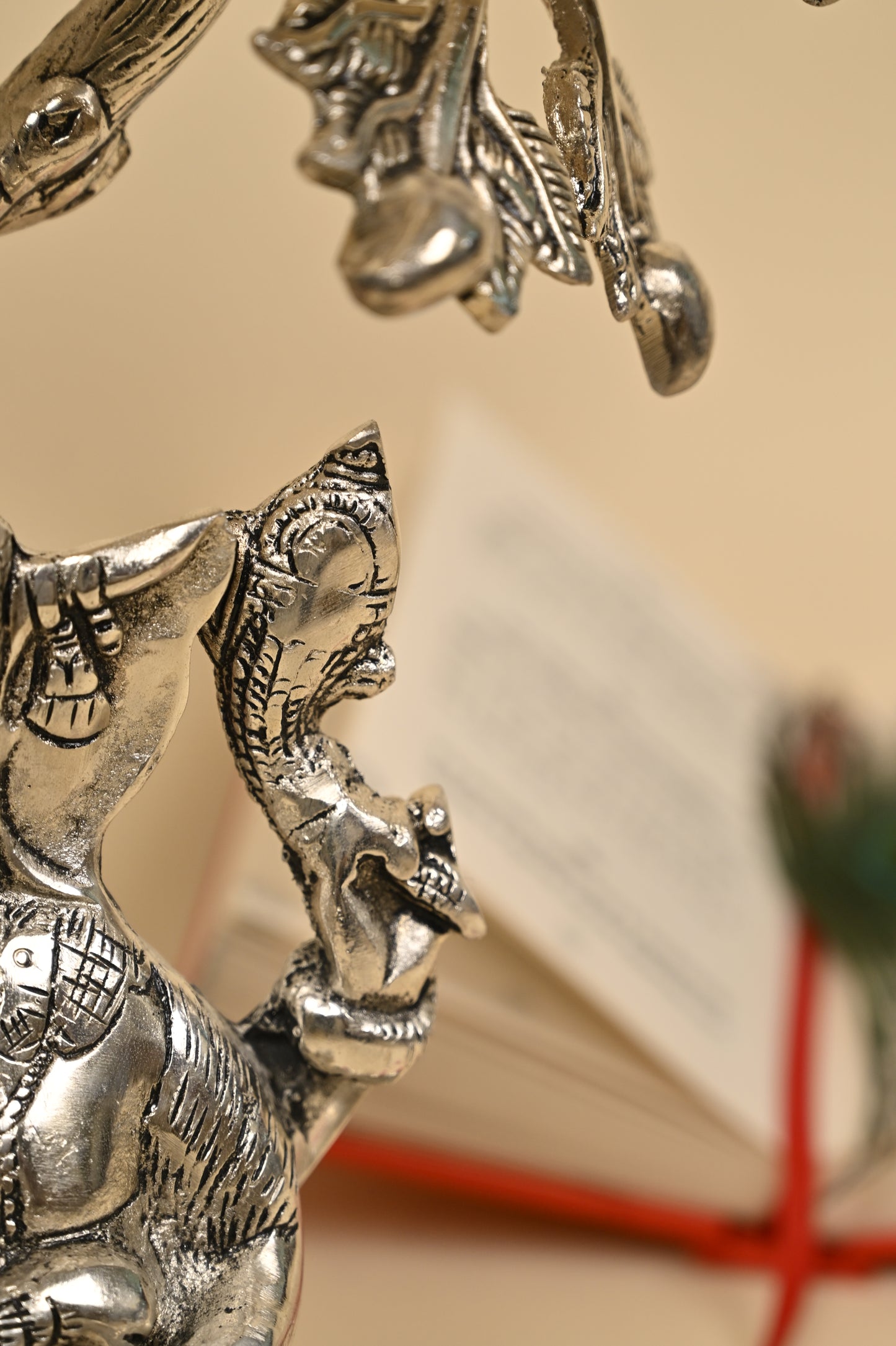 Ganesh Under Tree Idol – German Silver Vighnaharta Sculpture for Home Temple & Auspicious Gifting