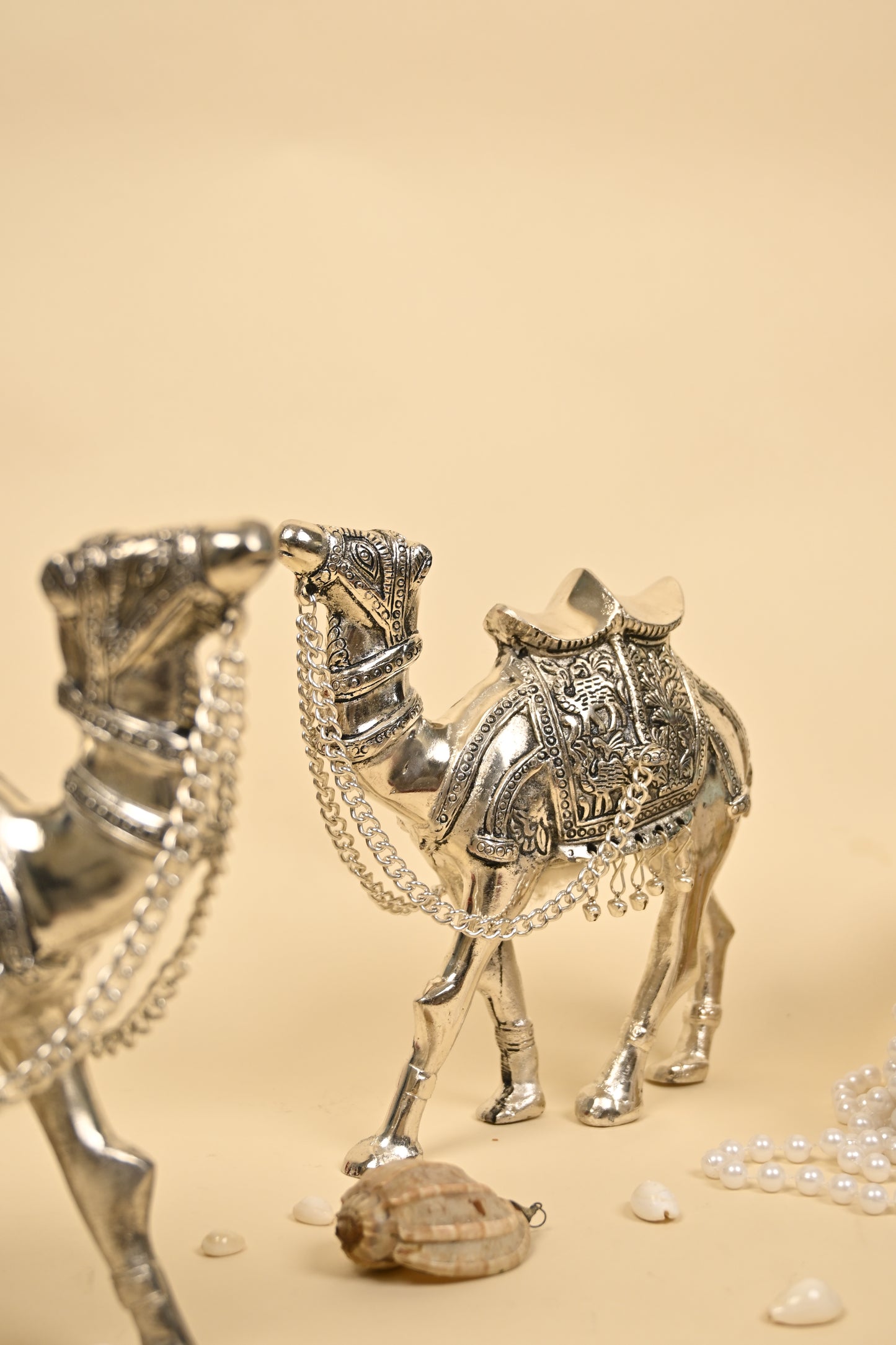 Decorative Camel Showpiece – Handcrafted German Silver Home Décor Sculpture