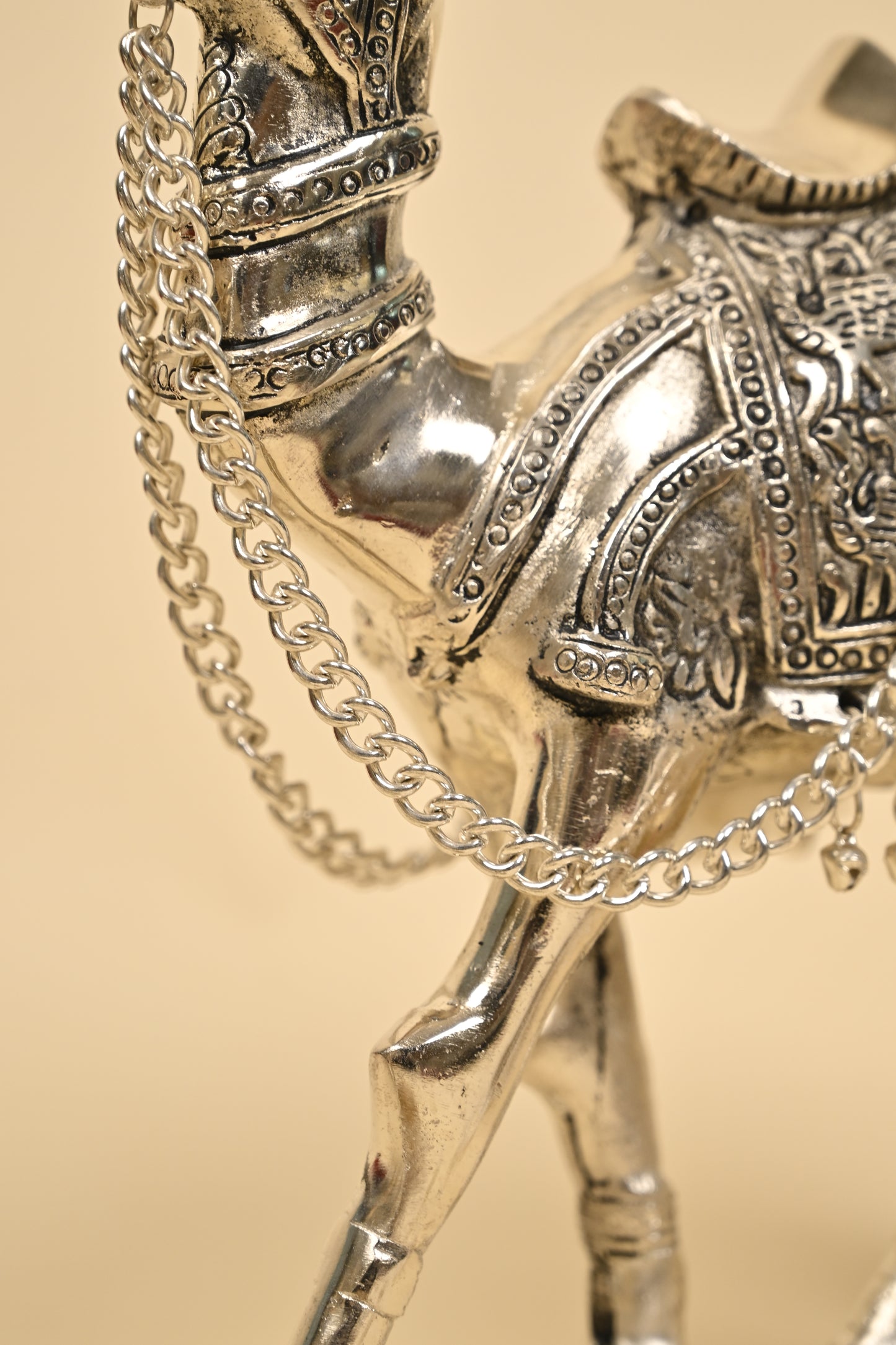 Decorative Camel Showpiece – Handcrafted German Silver Home Décor Sculpture