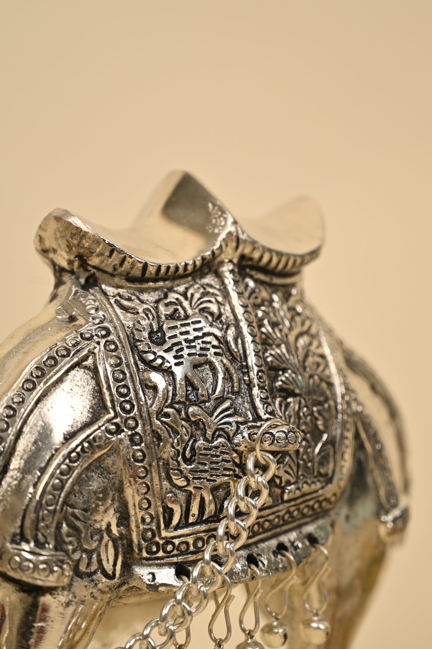 Decorative Camel Showpiece – Handcrafted German Silver Home Décor Sculpture