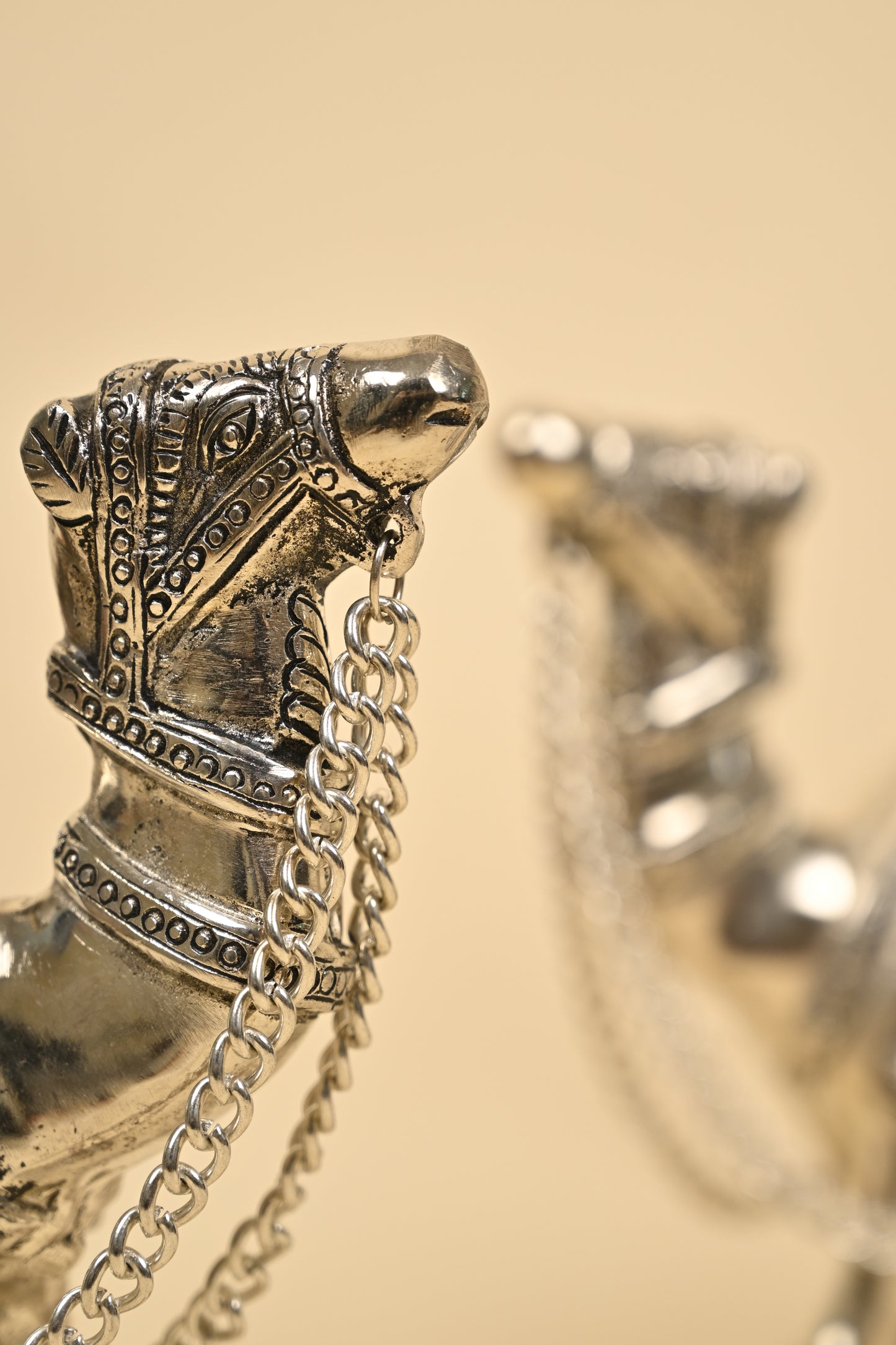 Decorative Camel Showpiece – Handcrafted German Silver Home Décor Sculpture