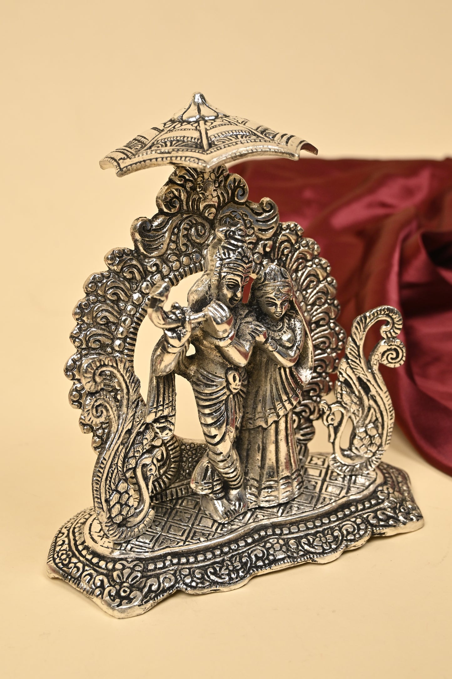 Radha Krishna Brass Idol – Traditional Handcrafted Decorative Statue