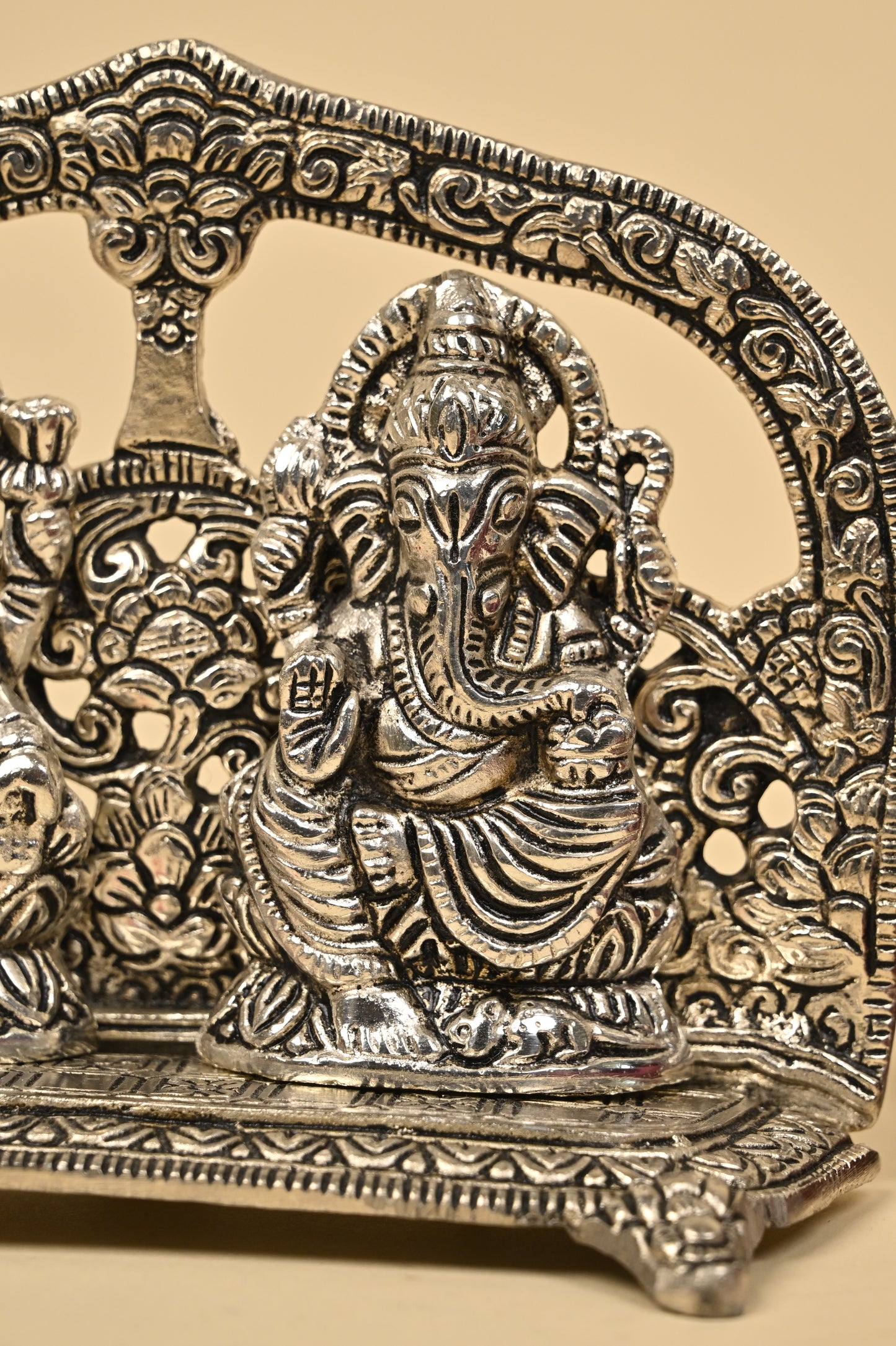 Ganesh Laxmi Brass Idol – Auspicious Handcrafted Decorative Pair
