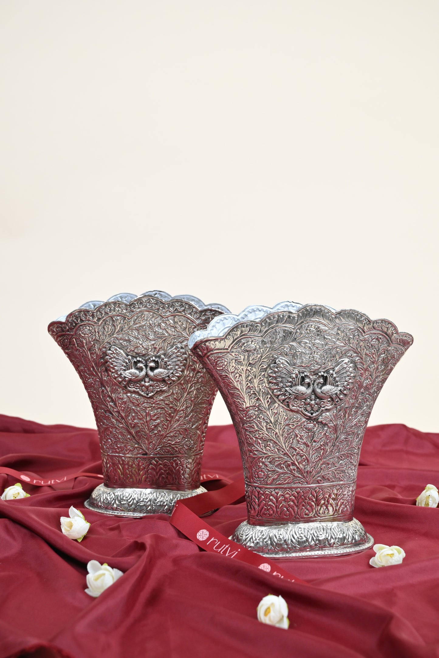 German Silver Embossed Swan Design Decorative Planter Pot – Traditional Floral Urli Vase for Home Décor Set of 2