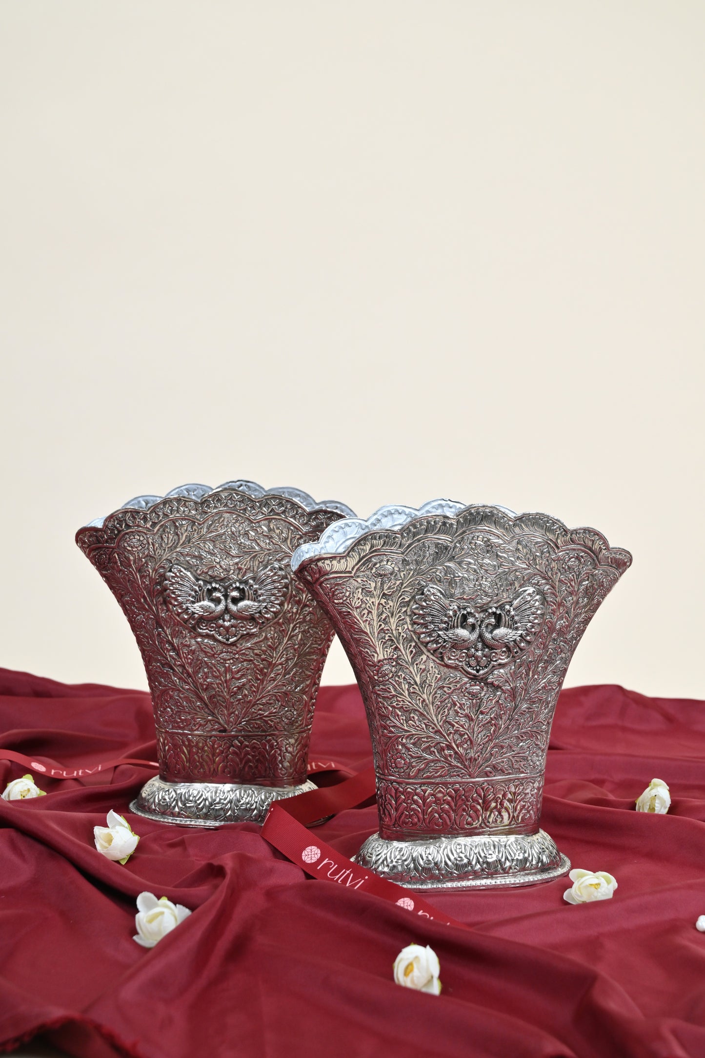 German Silver Embossed Swan Design Decorative Planter Pot – Traditional Floral Urli Vase for Home Décor Set of 2