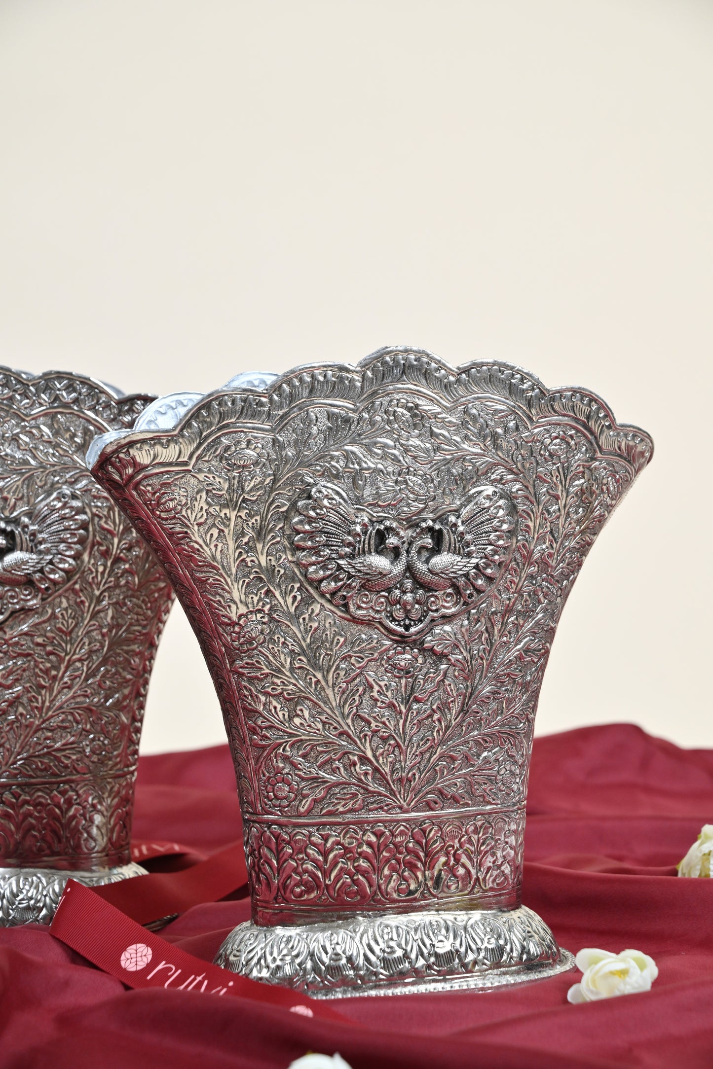German Silver Embossed Swan Design Decorative Planter Pot – Traditional Floral Urli Vase for Home Décor Set of 2