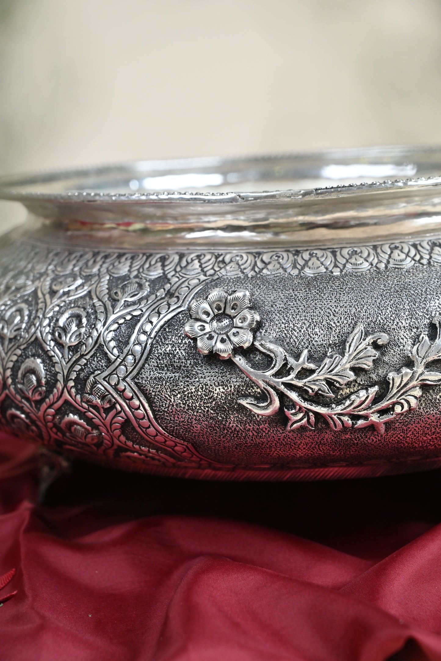 Handcrafted German Silver Decorative Urli Bowl with Handles – Traditional Floral Engraved Centerpiece