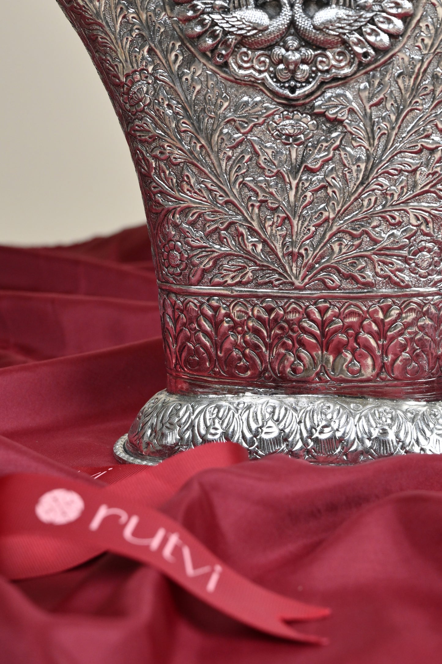 German Silver Embossed Swan Design Decorative Planter Pot – Traditional Floral Urli Vase for Home Décor Set of 2