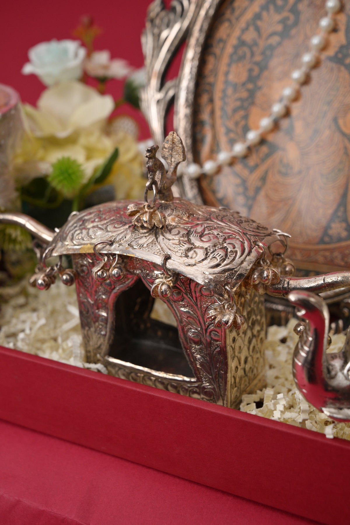 decorative dry fruit gift tray with elephant bowls