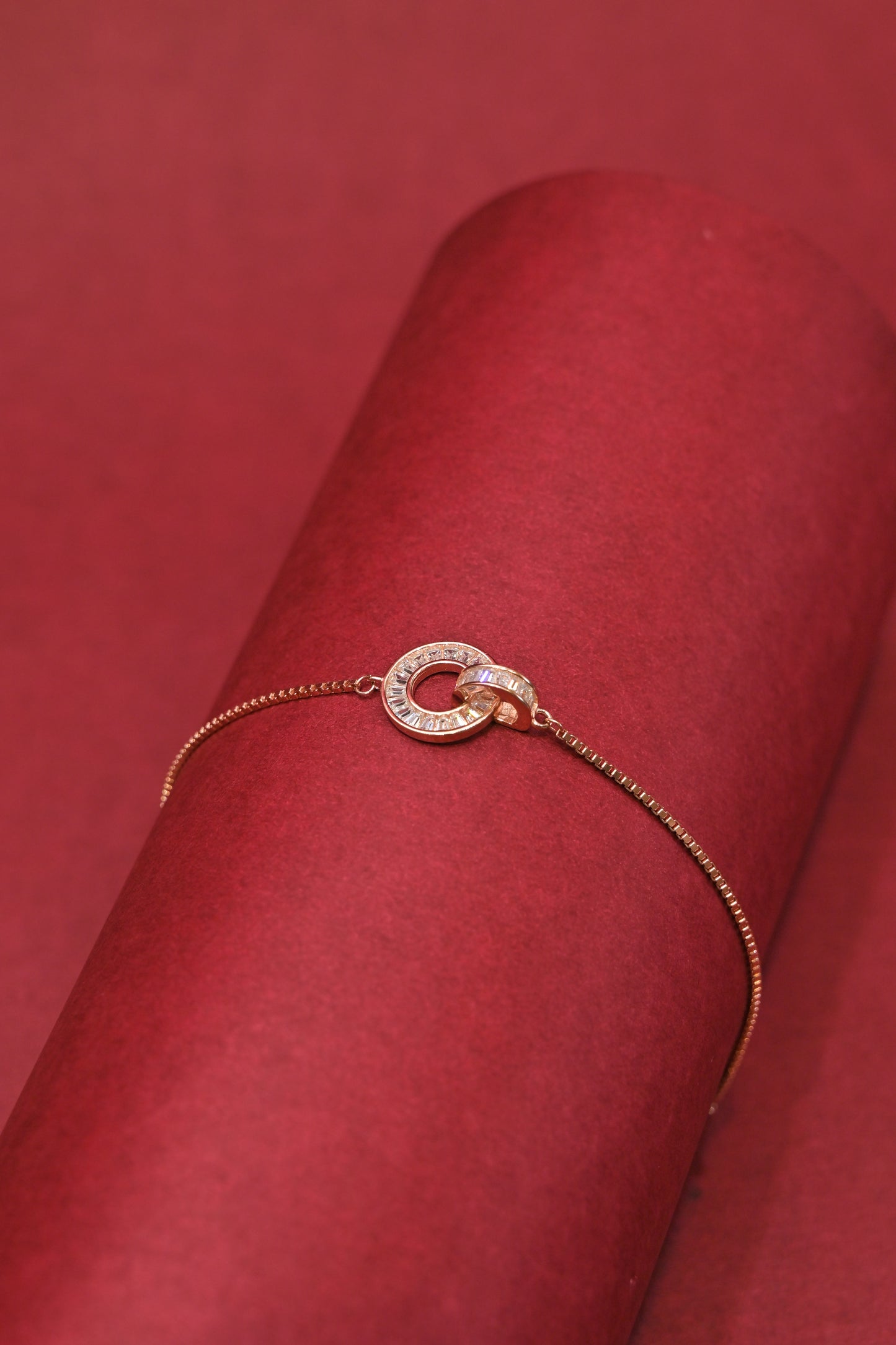 rose gold interlocking circle crystal bracelet