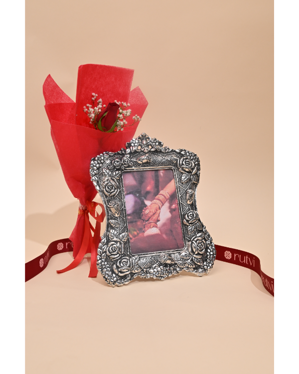 Mother’s Day Special – German Silver Vintage Photo Frame (Gift Your Memories)