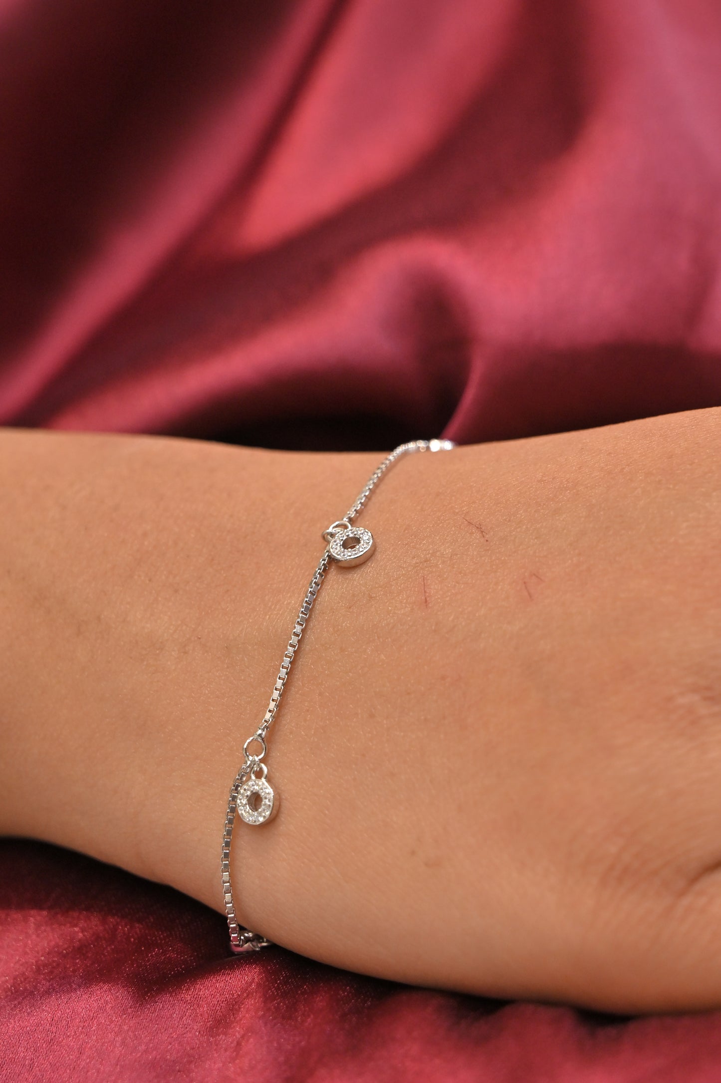 silver dangle circle bracelet