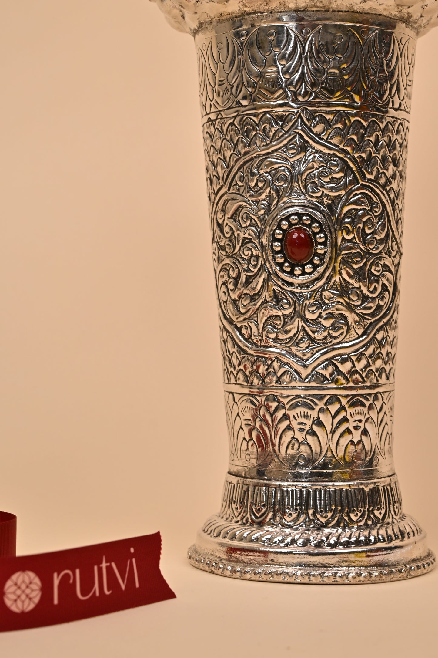 German Silver Flower Vase – Luxurious Decorative & Festive Centerpiece