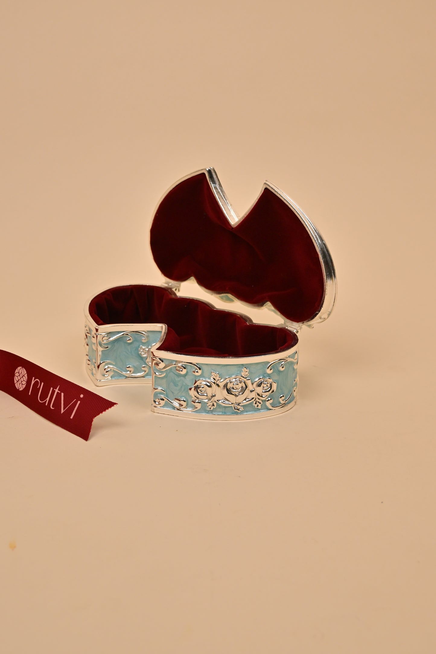 German Silver Love Shape Bowl – Elegant Festive & Decorative Centerpiece