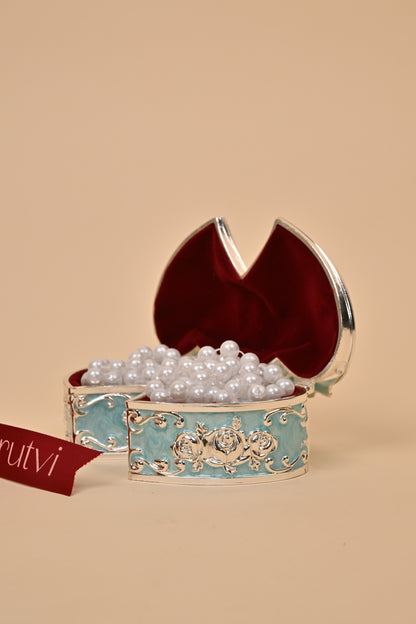 German Silver Love Shape Bowl – Elegant Festive & Decorative Centerpiece