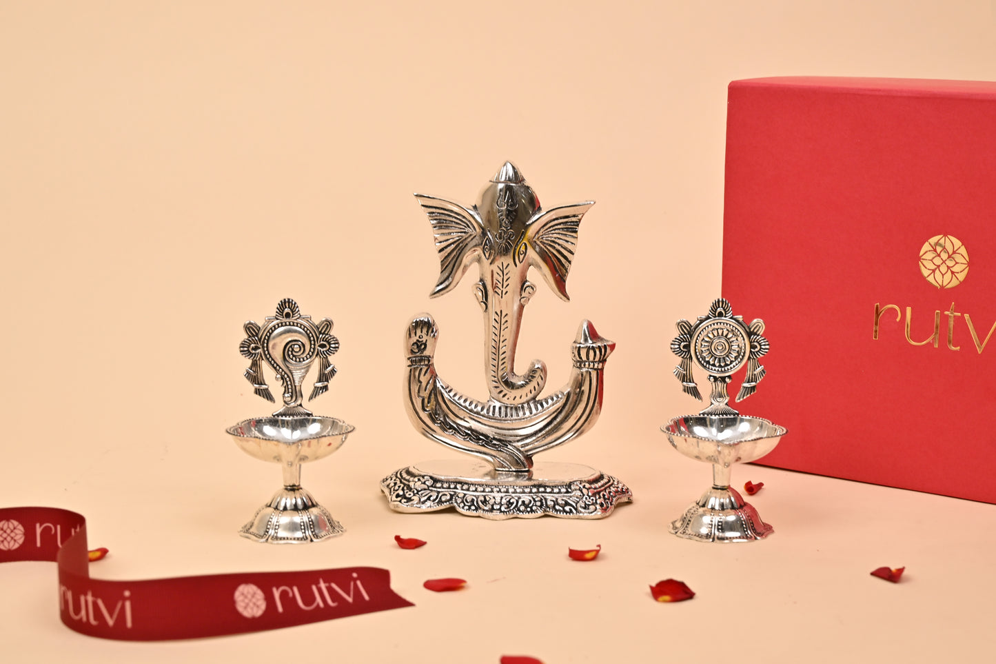 German Silver Ganesha Idol with Pair of Diya – Auspicious Pooja & Festive Gift Set