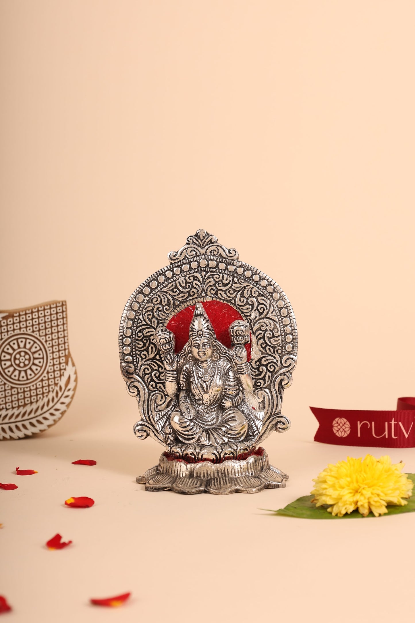 German Silver Laxmi Idol – Handcrafted Goddess Lakshmi Murti for Wealth & Pooja Room Décor