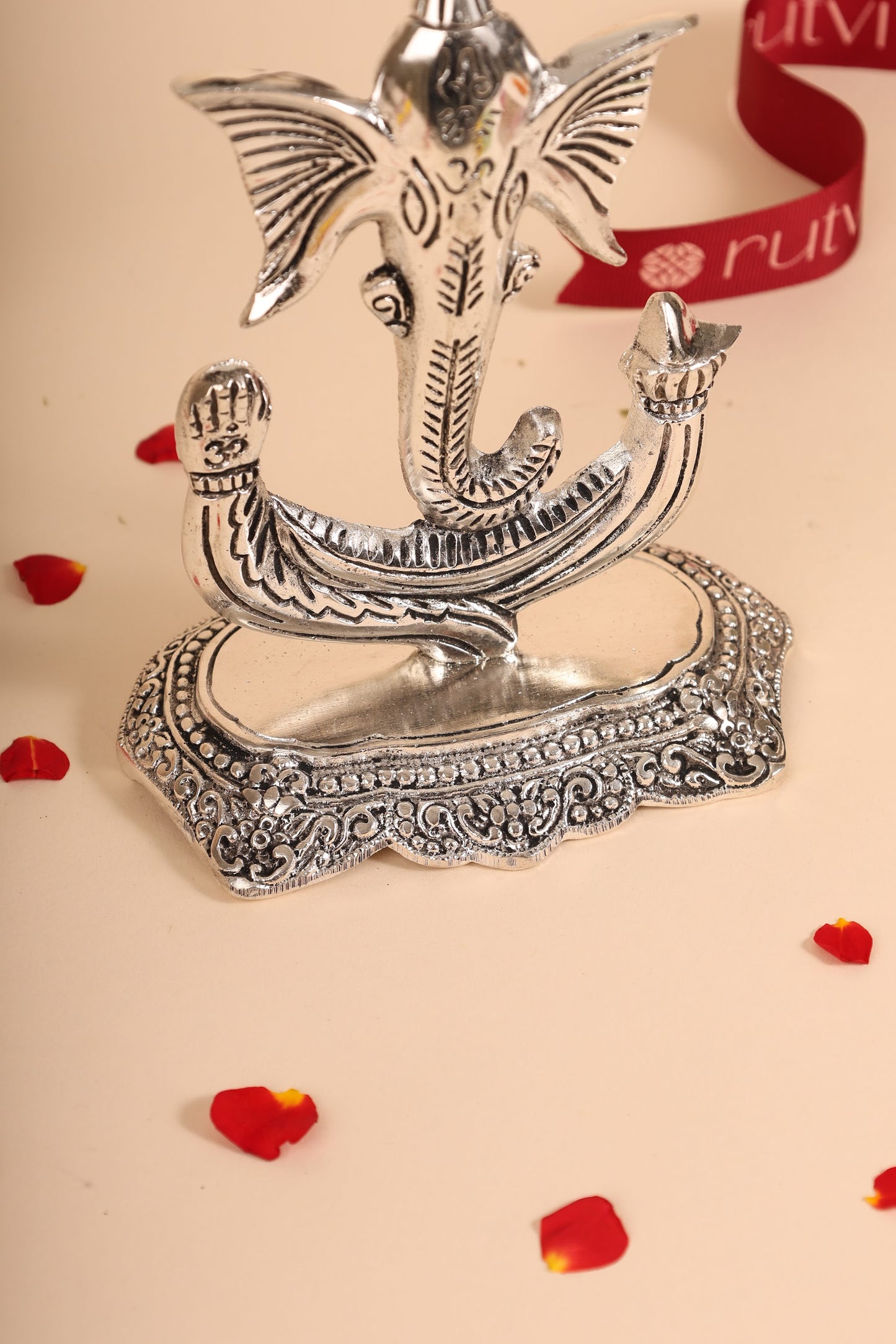 German Silver Ganesh Idol – Handcrafted Lord Ganesha Murti for Pooja Room & Auspicious Gifting