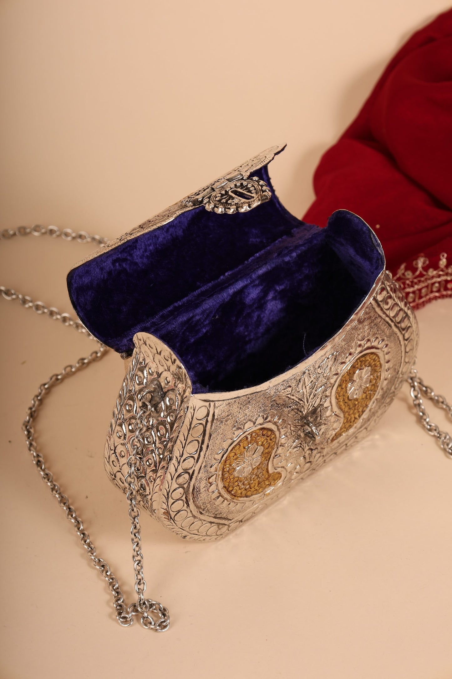 German Silver Women’s Hand Purse – Traditional Handcrafted Clutch for Weddings & Festive Gifting