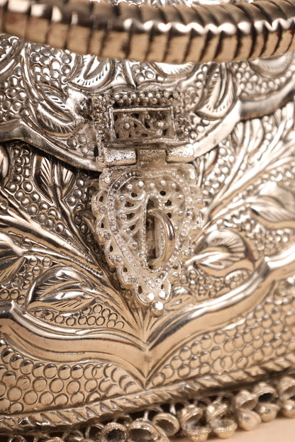 Handcrafted German Silver Women’s Purse – Elegant Traditional Clutch for Weddings & Festivals